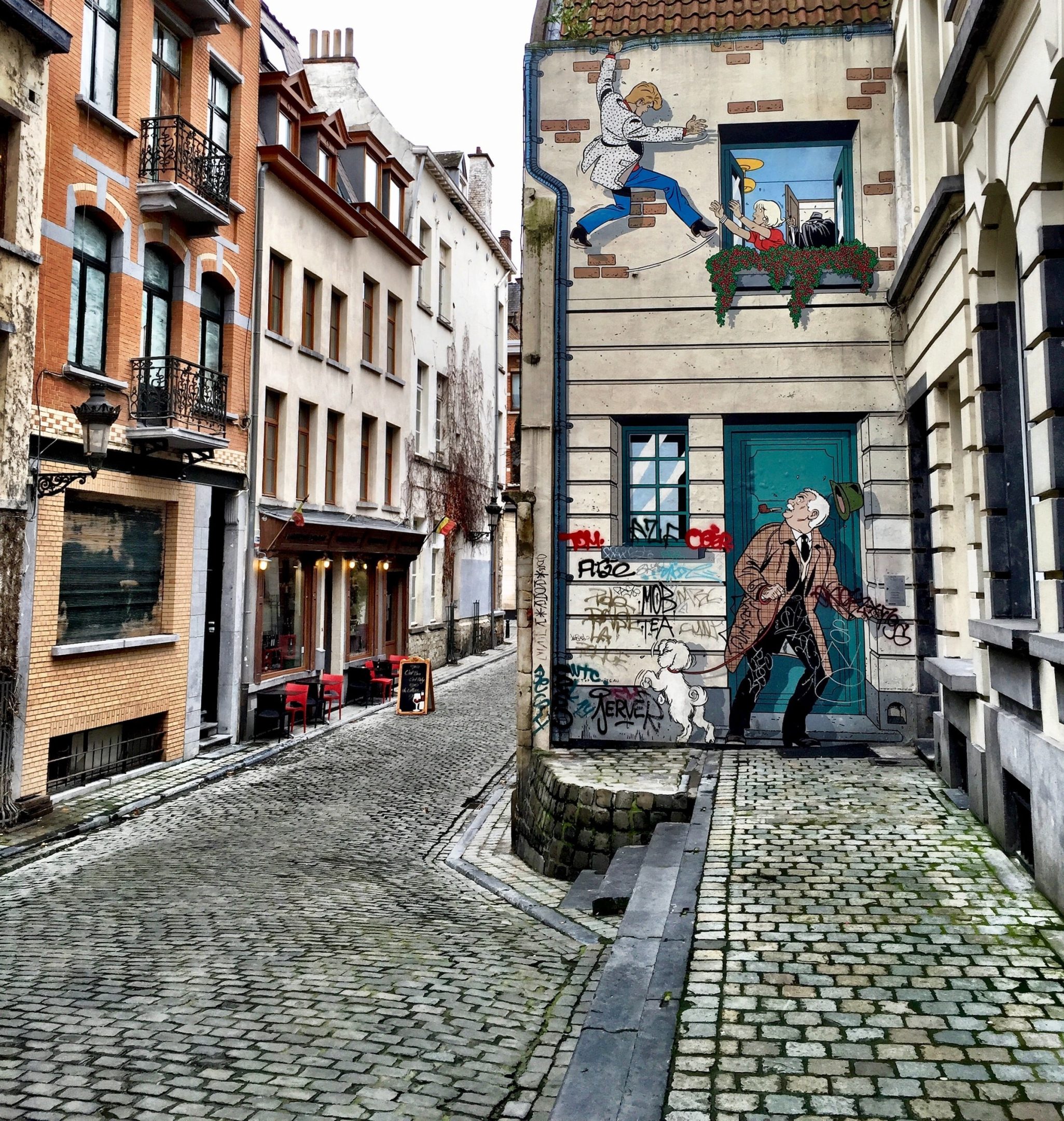 A belgian street with grafiti